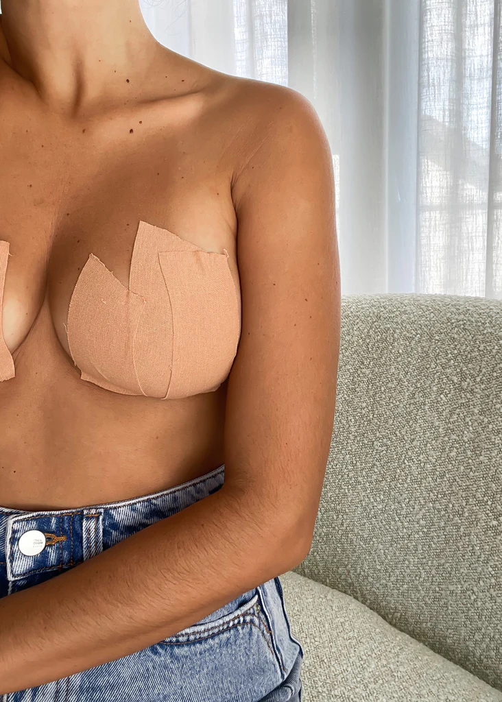 How To Tape Breasts For Spaghetti Straps